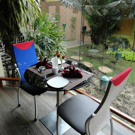 The Senator Hotel Kolkata Luaran gambar