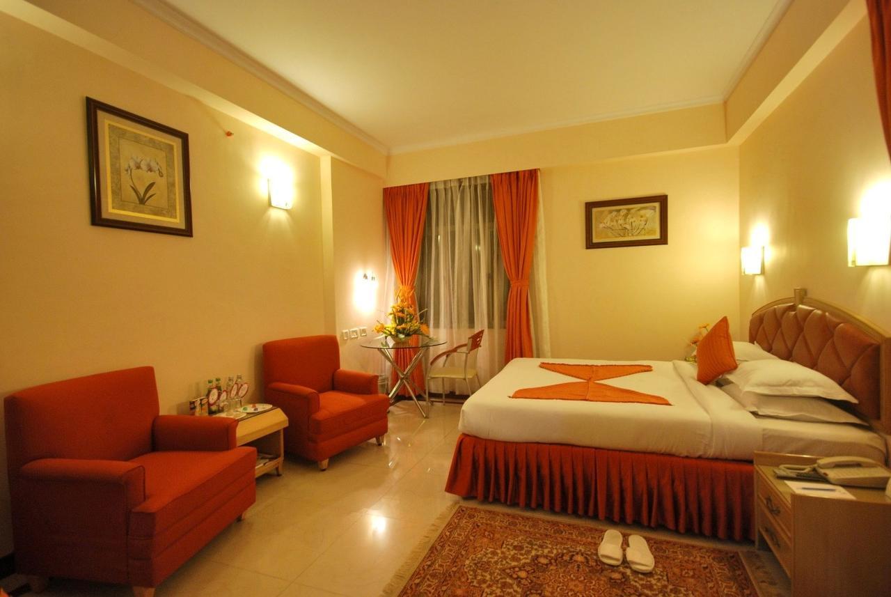 The Senator Hotel Kolkata Luaran gambar