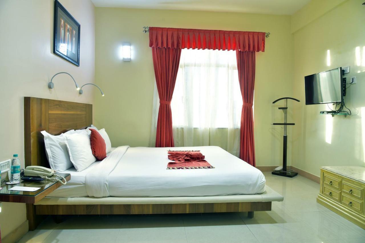 The Senator Hotel Kolkata Luaran gambar